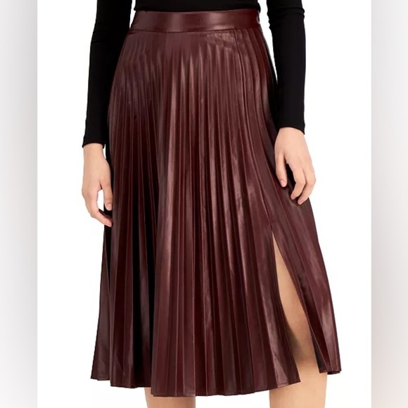 Lucy Paris Dresses & Skirts - LUCY PARIS Pleated Brown Skirt (Size XS)